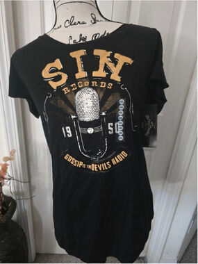 Se7en Deadly Sins Off Shoulder Top Size XXL NWT